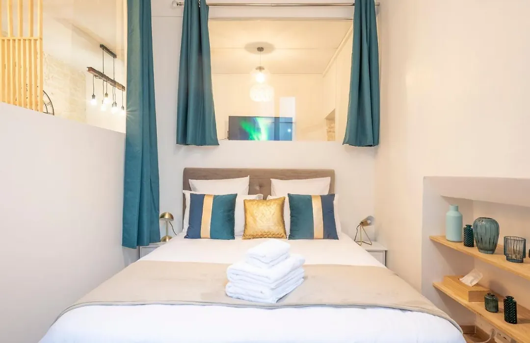 Bohemian Flat - Lovely Marais-1